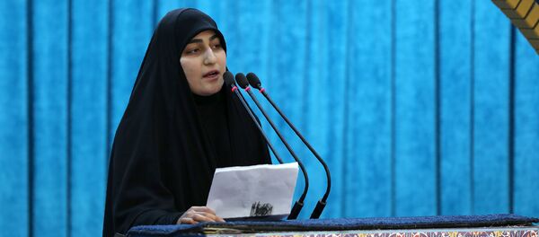 Дочь убитого иранского генерала Касема Сулеймани Зейнаб на церемонии похорон отца - 俄罗斯卫星通讯社