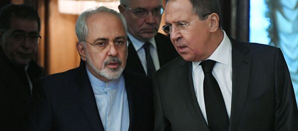 Министр иностранных дел Ирана Мухаммад Джавад Зариф и министр иностранных дел РФ Сергей Лавров  - 俄罗斯卫星通讯社