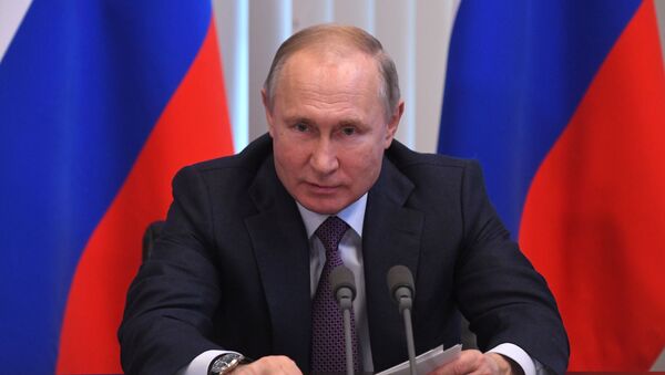 Президент России Владимир Путин на совещании в Ялте - 俄罗斯卫星通讯社