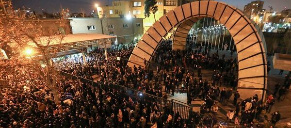 Протестная акция у здания университета имени Амира Кабира в Тегеране, 11 января 2020 Протестная акция у здания университета имени Амира Кабира в Тегеране, 11 января 2020 - 俄罗斯卫星通讯社