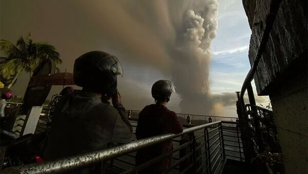 Извержение вулкана Тааль на Филиппинах - 俄罗斯卫星通讯社