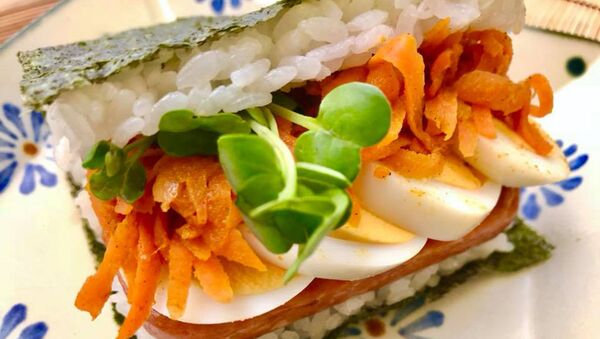非同寻常的日本猪肉鸡蛋三明治吸引数千名游客纷至沓来 - 俄罗斯卫星通讯社
