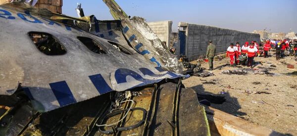 На месте крушения пассажирского лайнера Украины Boeing 737-800 в Иране На месте крушения пассажирского лайнера Украины Boeing 737-800 в Иране - 俄罗斯卫星通讯社