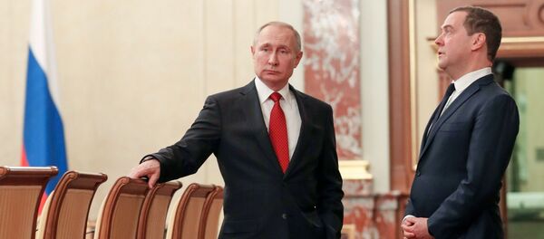 15 января 2020. Президент РФ Владимир Путин и председатель правительства РФ Дмитрий Медведев перед встречей с членами правительства - 俄罗斯卫星通讯社