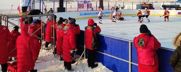 Хоккейные команды Амурской области одержали победу над командами провинции Хэйлунцзян в дружеском матче на льду Амура - 俄羅斯衛星通訊社