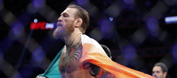 扑克选手押注搏击手一分钟不到输100万美 - 俄罗斯卫星通讯社