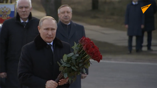 普京悼念列宁格勒围困死难者 纪念突破围困77周年 - 俄罗斯卫星通讯社