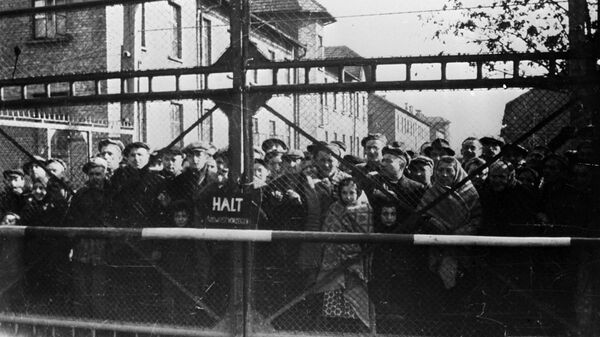 Узники Освенцима перед освобождением лагеря Советской Армией - 俄罗斯卫星通讯社
