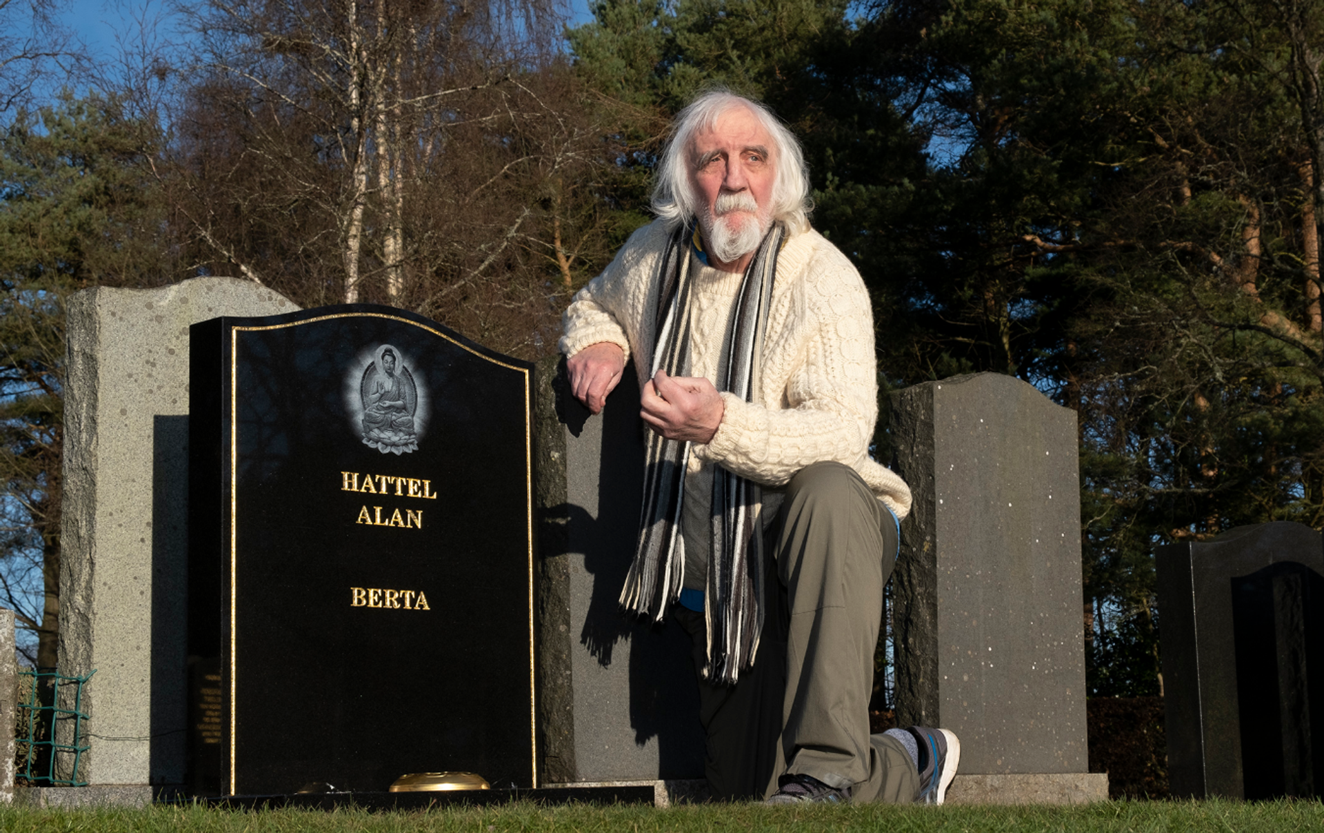 苏格兰一名男子在墓地意外发现自己的坟墓 年1月23日 俄罗斯卫星通讯社