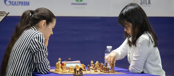 24.01.2020 Слева направо: Цзюй Вэнцьзюнь (КНР) и Александра Горячкина (Россия) во время тай-брейка титульного матча за звание чемпионки мира по шахматам во Владивостоке. 24.01.2020 Слева направо: Цзюй Вэнцьзюнь (КНР) и Александра Горячкина (Россия) во время тай-брейка титульного матча за звание чемпионки мира по шахматам во Владивостоке. - 俄罗斯卫星通讯社