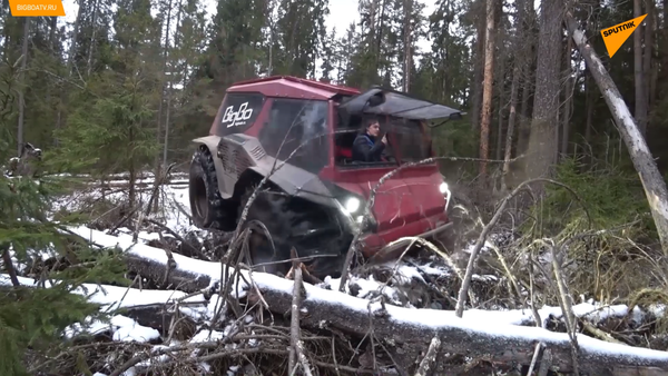 俄初创公司研发出独特的BigBo两栖越野车  - 俄罗斯卫星通讯社