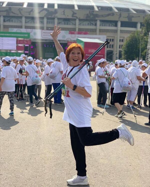 俄罗斯Instagram网红老奶奶成为年轻人的偶像 - 俄罗斯卫星通讯社