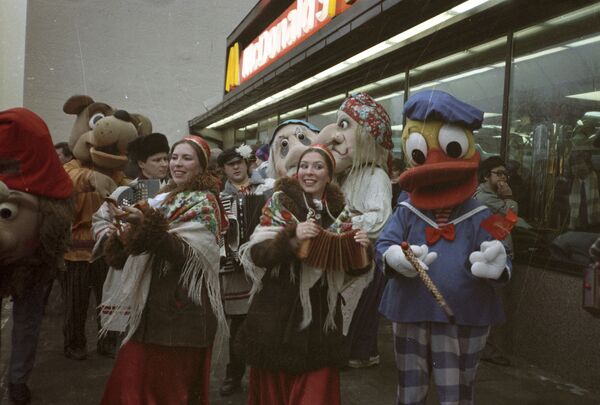 Торжественное открытие советско-канадского ресторана Макдональдс в Москве, 1990 год - 俄羅斯衛星通訊社