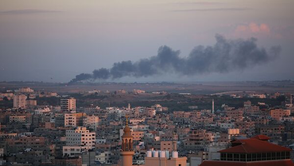 Ракетный удар Израиля по территории сектора Газа.  - 俄罗斯卫星通讯社