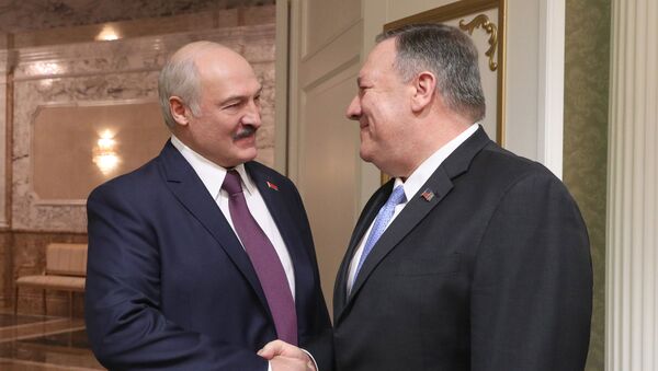 Президент Белоруссии Александр Лукашенко и госсекретарь США Майк Помпео на встрече в Минске  - 俄羅斯衛星通訊社