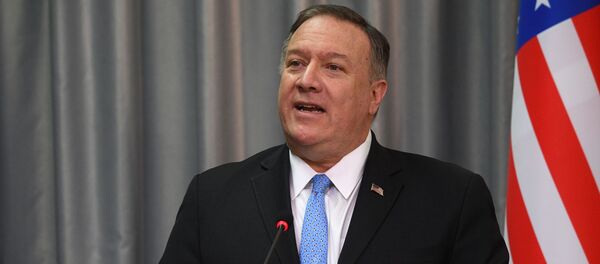 Госсекретарь США Майк Помпео во время пресс-конференции с министром иностранных дел Белоруссии Владимиром Макеем в Минске - 俄罗斯卫星通讯社