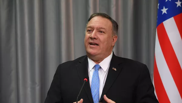 Госсекретарь США Майк Помпео во время пресс-конференции с министром иностранных дел Белоруссии Владимиром Макеем в Минске - 俄羅斯衛星通訊社