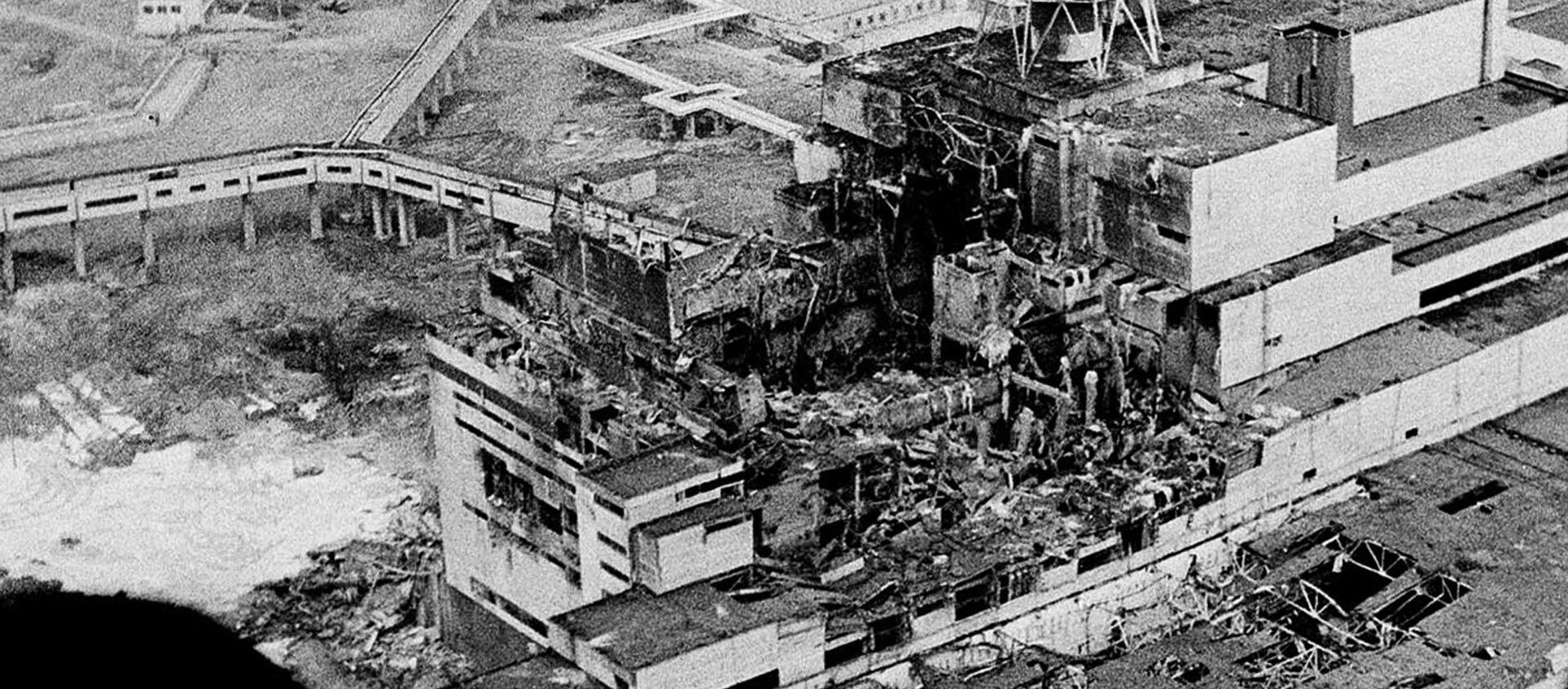 Вид на Чернобыльскую АЭС через несколько дней после аварии, 1986 год - 俄羅斯衛星通訊社, 1920, 27.09.2020