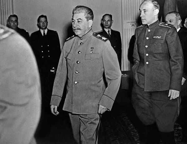 斯大林保证安全:雅尔塔如何保护“三巨头” 斯大林保证安全:雅尔塔如何保护“三巨头” - 俄罗斯卫星通讯社