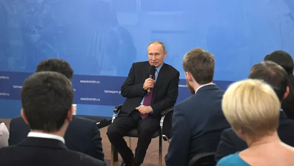 Рабочая поездка президента РФ В. Путина в Череповец - 俄羅斯衛星通訊社