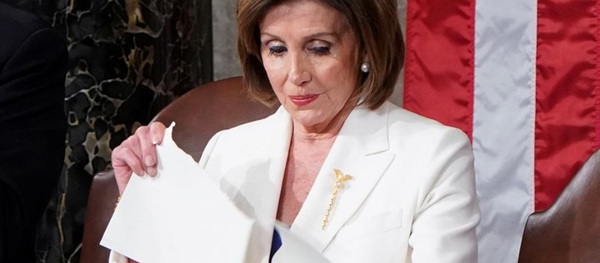 Пелоси разорвала копию речи Трампа в конгрессе - 俄罗斯卫星通讯社