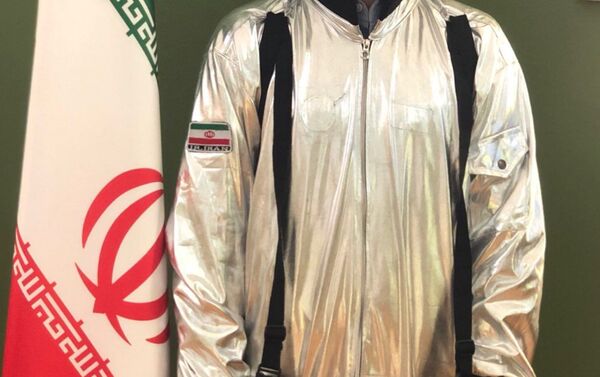 阿扎里-賈赫魯米 將這張照片作為伊朗向太空發射衛星的消息發佈在其推特帳戶上。 - 俄羅斯衛星通訊社