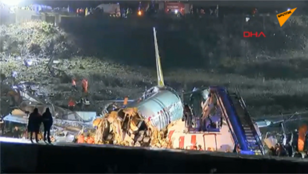 伊斯坦布爾客機硬著陸事件中有人員死亡 - 俄羅斯衛星通訊社
