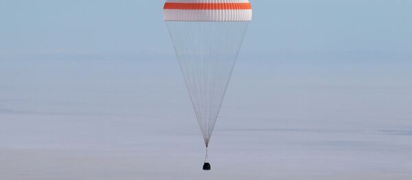 即將返回地球的乘員與留在國際空間站上的宇航員告別 即將返回地球的乘員與留在國際空間站上的宇航員告別 - 俄羅斯衛星通訊社