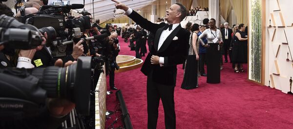 Актер Том Хэнкс на красной дорожке церемонии вручения Оскар-2020 в Лос-Анджелесе - 俄羅斯衛星通訊社