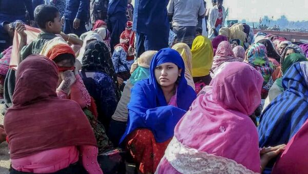 Выжившие беженцы рохинджа с затонувшего судна в Бангладеше - 俄罗斯卫星通讯社