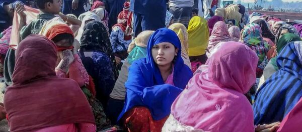 Выжившие беженцы рохинджа с затонувшего судна в Бангладеше - 俄罗斯卫星通讯社