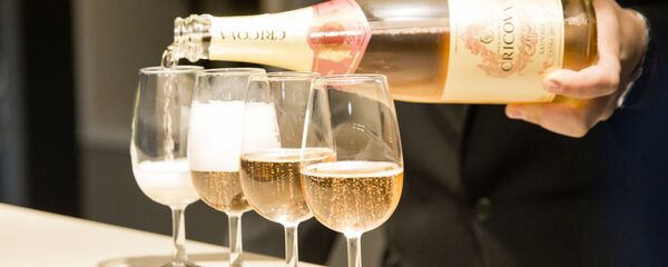 俄醫生告知哪種酒精可降低膽固醇 - 俄羅斯衛星通訊社