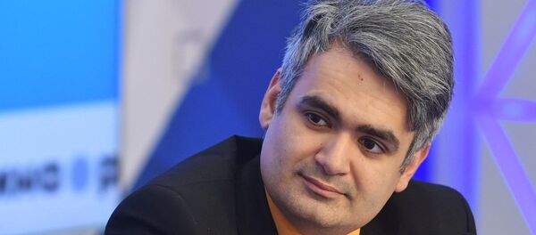 Доцент департамента политологии Финансового университета при Правительстве РФ Геворг Мирзаян Доцент департамента политологии Финансового университета при Правительстве РФ Геворг Мирзаян - 俄罗斯卫星通讯社