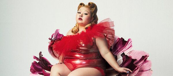 Японская модель Наоми Ватанабе Японская модель Наоми Ватанабе - 俄羅斯衛星通訊社