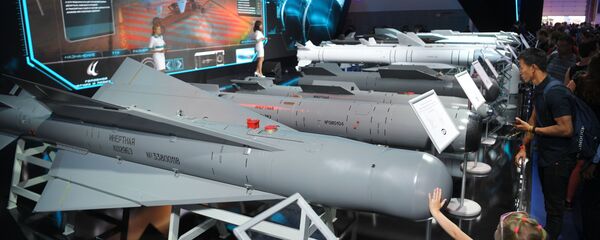 Cтенд корпорации Тактическое ракетное вооружение на Международном авиационно-космическом салоне МАКС-2019 в подмосковном Жуковском.  - 俄羅斯衛星通訊社