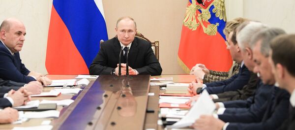 14 февраля 2020. Владимир Путин во время совещания с постоянными членами Совета безопасности РФ  - 俄罗斯卫星通讯社