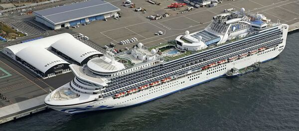 Круизное судно Diamond Princess в Японии Круизное судно Diamond Princess в Японии - 俄罗斯卫星通讯社