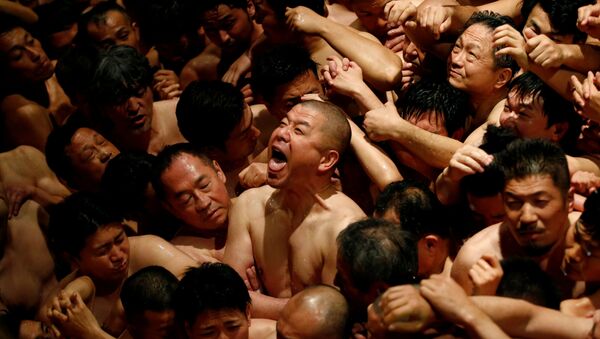 日本“裸祭”：祈求好運 - 俄羅斯衛星通訊社
