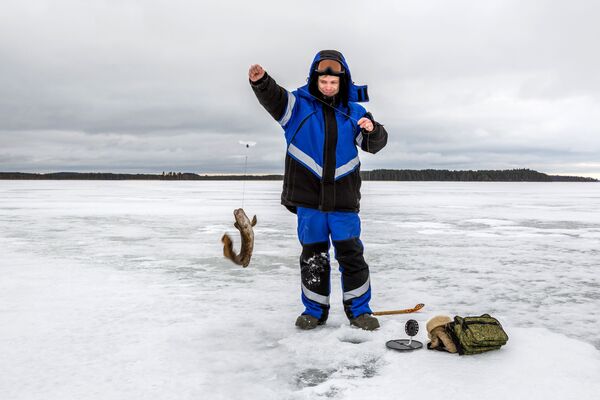 渔夫在夏莫泽罗湖捕获的鱼

 - 俄罗斯卫星通讯社