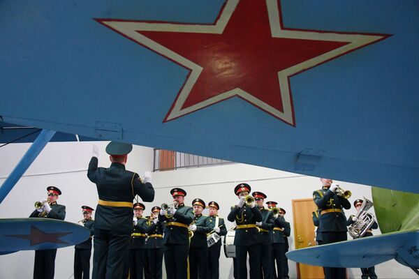 “伟大卫国战争战机”陈列展开幕  - 俄罗斯卫星通讯社