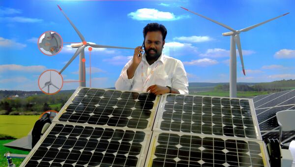 Мобильная солнечная панель на энергетической выставке в Индии. - 俄罗斯卫星通讯社