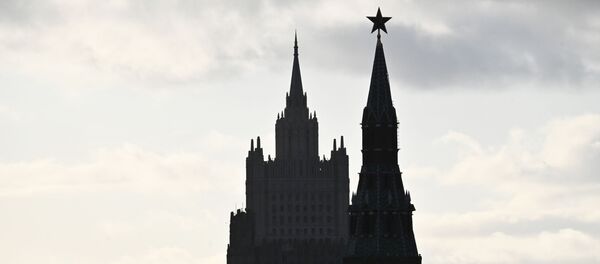 дание Министерства иностранных дел РФ и Водовзводная башня Московского Кремля дание Министерства иностранных дел РФ и Водовзводная башня Московского Кремля - 俄羅斯衛星通訊社