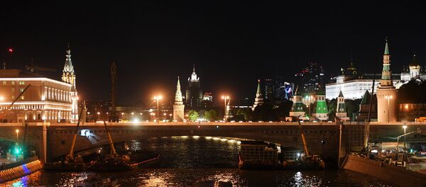 莫斯科河大桥  - 俄罗斯卫星通讯社
