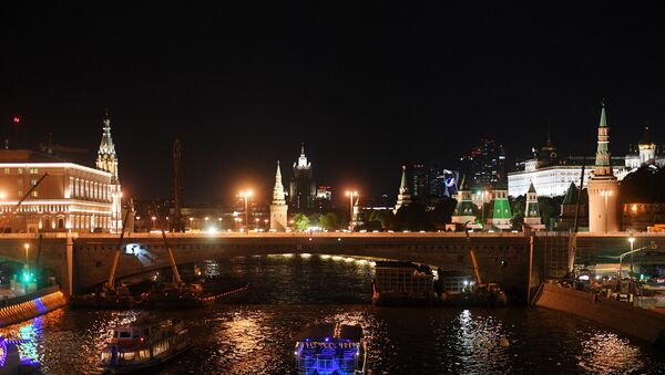 莫斯科河大桥  - 俄罗斯卫星通讯社