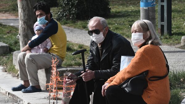 Люди в медицинских масках. Греция - 俄羅斯衛星通訊社