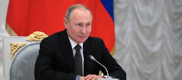 26 февраля 2020. Президент РФ Владимир Путин во время встречи с рабочей группой по подготовке предложений о внесении поправок в Конституцию Российской Федерации. 26 февраля 2020. Президент РФ Владимир Путин во время встречи с рабочей группой по подготовке предложений о внесении поправок в Конституцию Российской Федерации. - 俄罗斯卫星通讯社