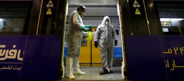 Дезинфекция поезда в метро в Тегеране - 俄罗斯卫星通讯社