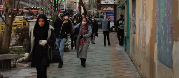 Люди в медицинских масках в Иране - 俄罗斯卫星通讯社