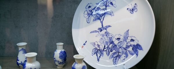 Выставка в Московском зоопарке. Картины и фарфор в китайском стиле Донченко А.И. - 俄罗斯卫星通讯社