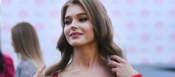 Обладательница титула Мисс Россия 2019 Алина Санько на кастинге Мисс Россия 2020 в торговом центре Метрополис в Москве - 俄罗斯卫星通讯社